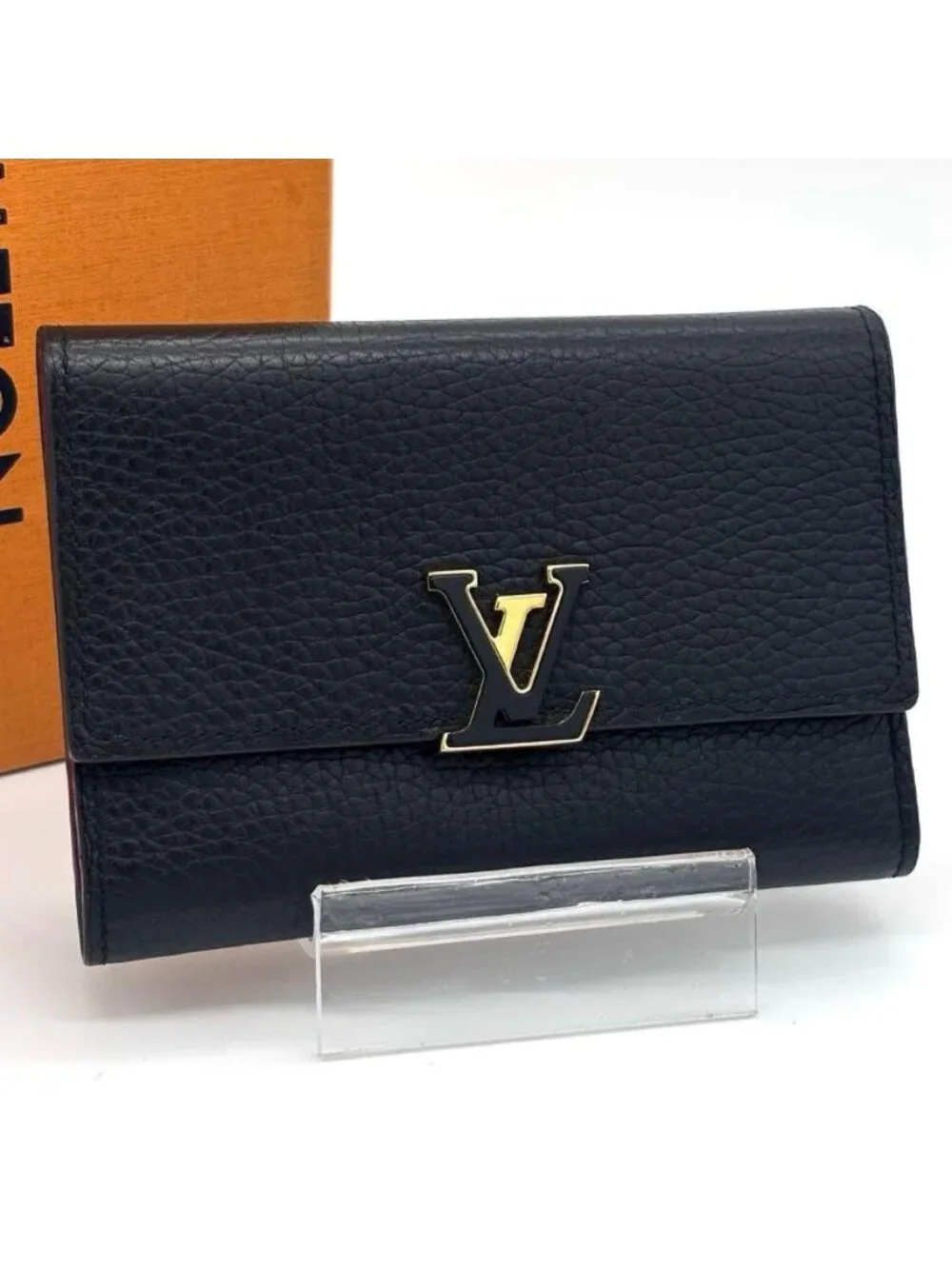 Louis Vuitton Portefeuille Capucines Compact Trifold Wallet